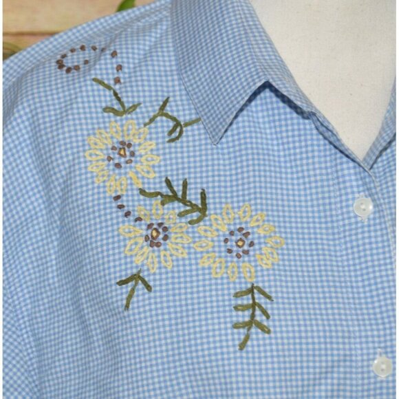 Maggie & Max Women's Blue Gingham Floral Embroidered Button Front Top 2X Granny - Picture 3 of 9